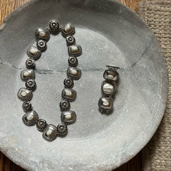 Jewelry Set - Picture 7 of 10